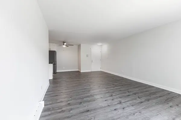 8431 W 99th TER #35-205, Palos Hills, IL 60465