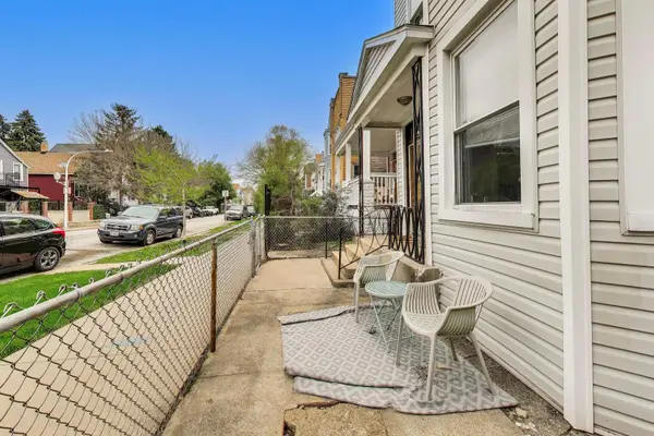 2955 N Gresham AVE, Chicago, IL 60618