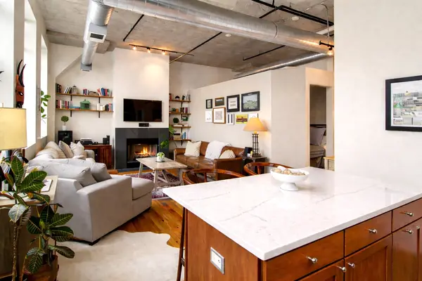 758 N Larrabee ST #712, Chicago, IL 60654
