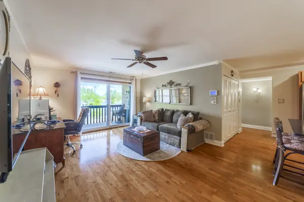 10541 Palos PL #B, Palos Hills, IL 60465