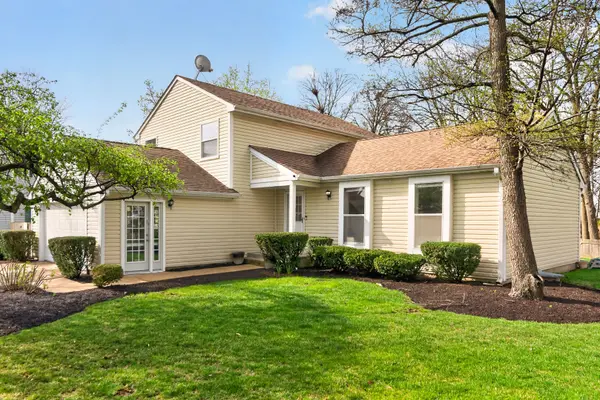 460 highland grove DR,  Buffalo Grove,  IL 60089