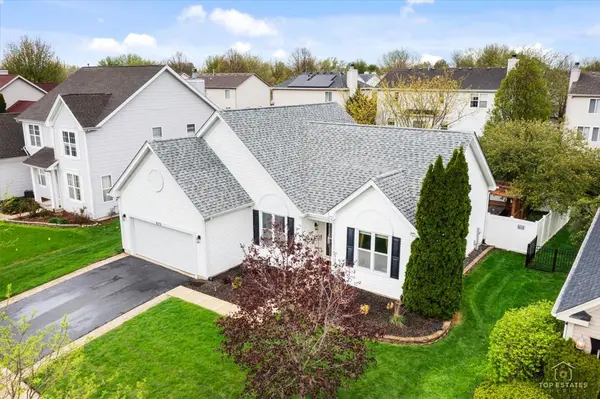 875 RED CLOVER DR, Aurora, IL 60504