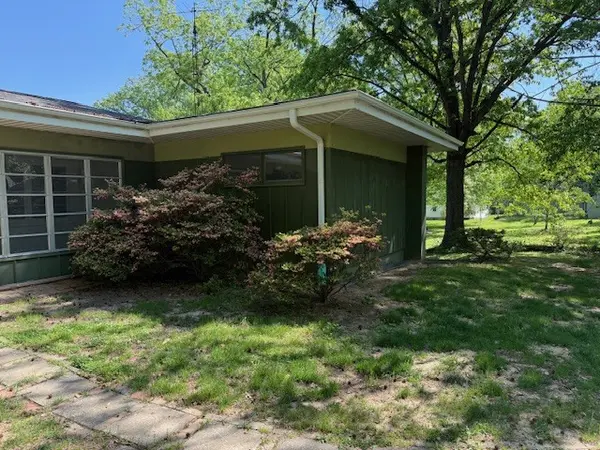 505 N Almond ST, Carbondale, IL 62901