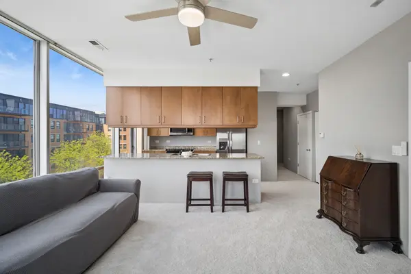 1720 Oak AVE #711, Evanston, IL 60201
