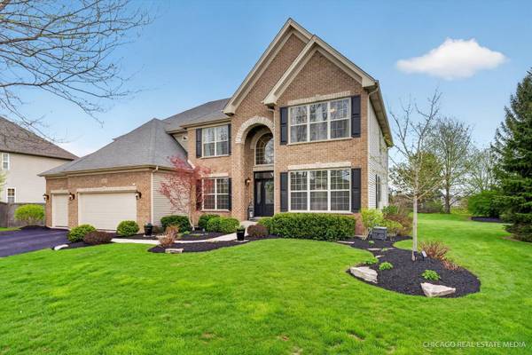 1807 Andover LN, Crystal Lake, IL 60014