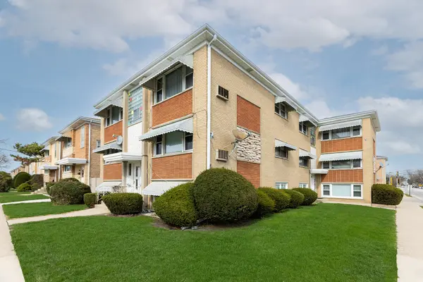 4401 N Newcastle AVE, Harwood Heights, IL 60706