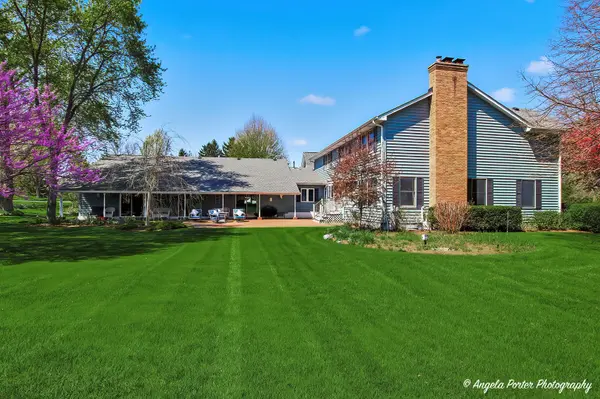 40498 N Sunset DR, Antioch, IL 60002