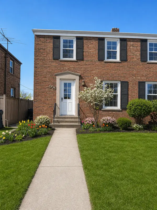 442 Geneva AVE, Bellwood, IL 60104