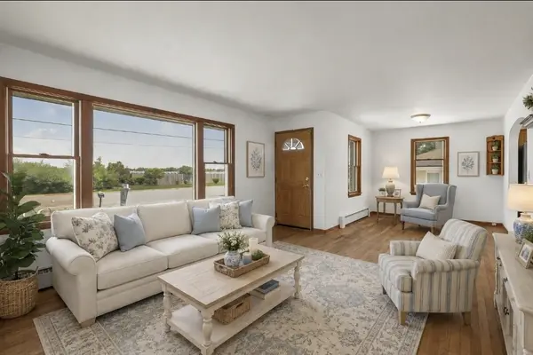 17931 W Gages Lake RD, Grayslake, IL 60030