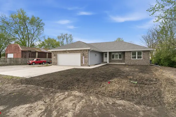 1220 Dixie HWY, Beecher, IL 60401