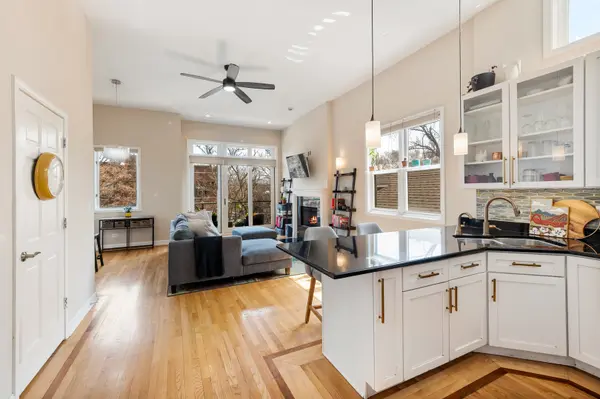 832 N Washtenaw AVE #3, Chicago, IL 60622