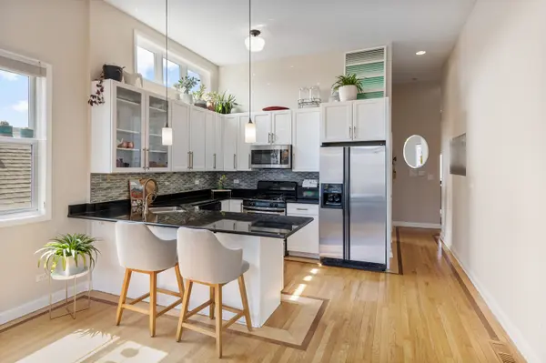 832 N Washtenaw AVE #3, Chicago, IL 60622
