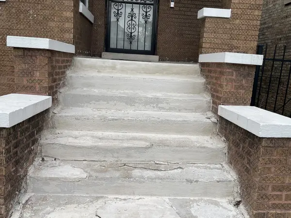 1512 N Linder AVE, Chicago, IL 60651