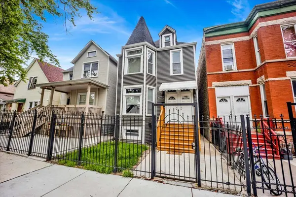 1821 N Tripp AVE, Chicago, IL 60639