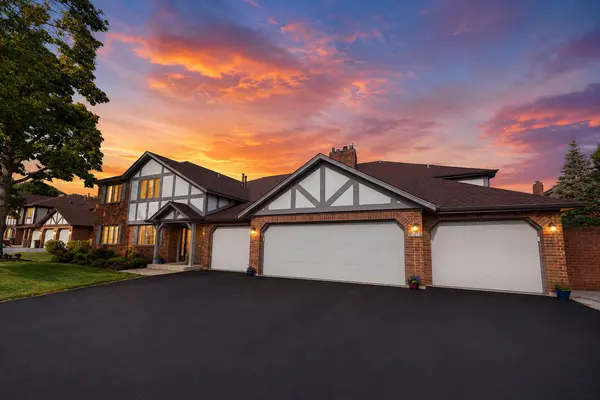 13158 S Oak Hills Pkwy #1A,  Palos Heights,  IL 60463