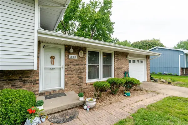 312 E Adams ST, Towanda, IL 61776