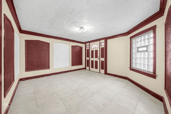 4039 W Van Buren ST, Chicago, IL 60624