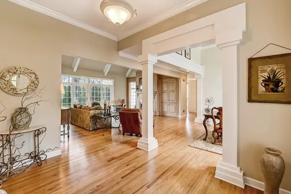 812 Stratford CT, Frankfort, IL 60423