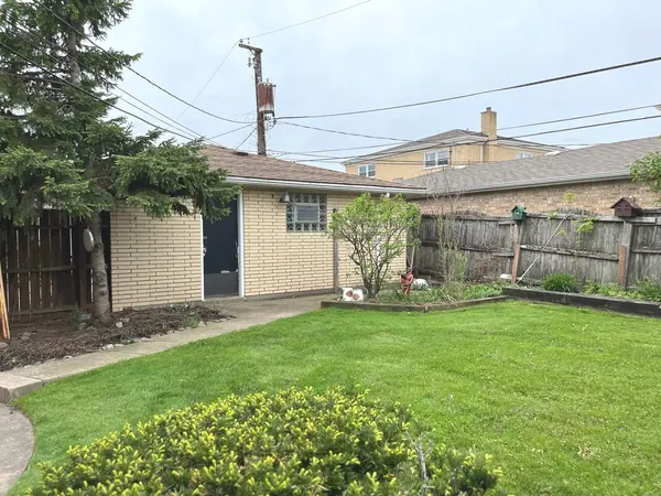 8632 Leclaire AVE, Burbank, IL 60459
