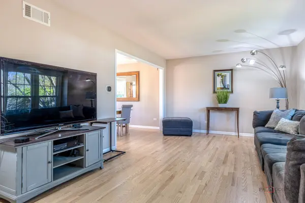 505 Fairlawn AVE, Libertyville, IL 60048