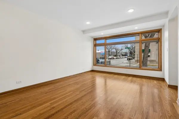 3500 S Lowe AVE, Chicago, IL 60609