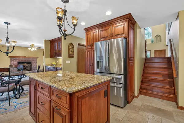 5205 Brookshire Estates DR, Plainfield, IL 60586