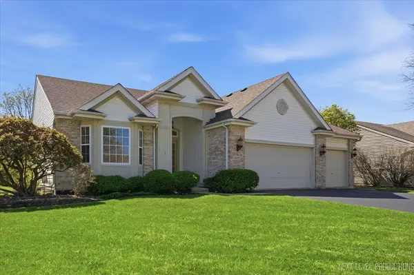 1502 Hartsburg LN, North Aurora, IL 60542