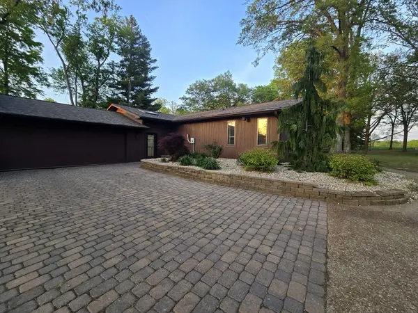 17647 N Old Centralia LN, Mt Vernon, IL 62864