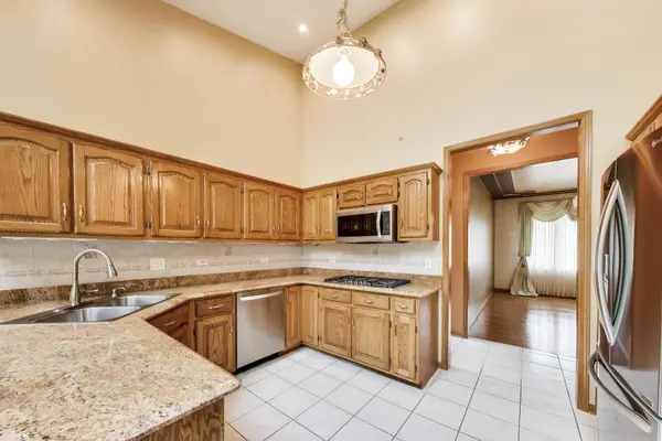 7758 Marquette DR S, Tinley Park, IL 60477