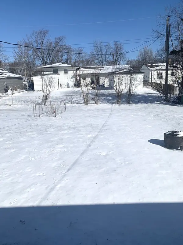 1672 Evergreen AVE, Hanover Park, IL 60133