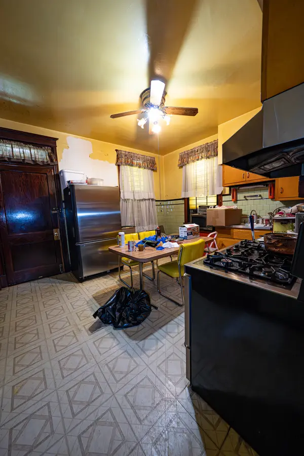 1825 S Troy ST, Chicago, IL 60623