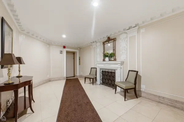 5555 S Everett AVE #D9, Chicago, IL 60637