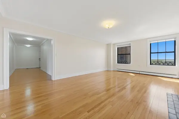 5555 S Everett AVE #D9, Chicago, IL 60637