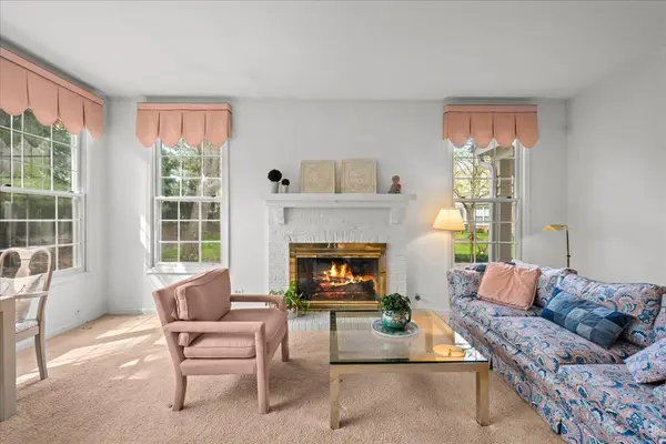 112 Princeton LN, Glenview, IL 60025