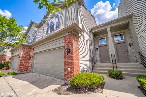 908 Elizabeth DR, Streamwood, IL 60107
