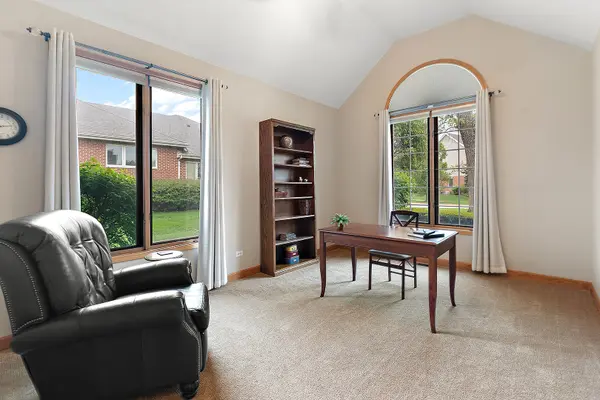 1231 Abbey Oaks DR, Lemont, IL 60439