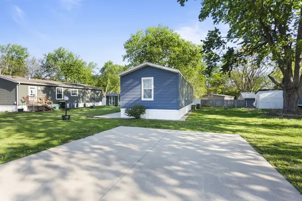 7 Pulaski ST, Mahomet, IL 61853