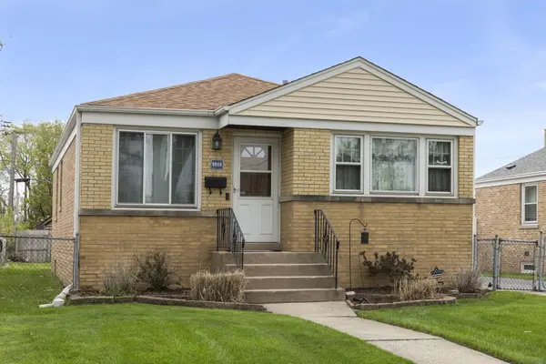 9966 Montrose AVE, Schiller Park, IL 60176