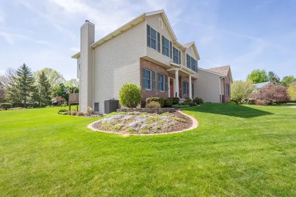5355 Heather Glen CIR, Bettendorf, IA 52722