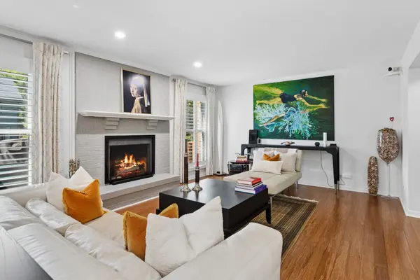 628 Windham LN, Naperville, IL 60563