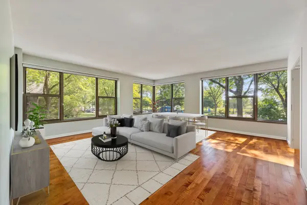2970 N Lake Shore DR #2C, Chicago, IL 60657