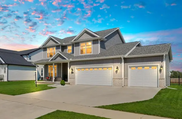 1706 Littlefield LN, Mahomet, IL 61853