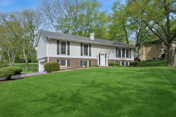 21226 N Woodland AVE, Barrington, IL 60010