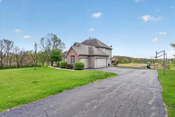 6957 E Wildwood RD, Stillman Valley, IL 61084
