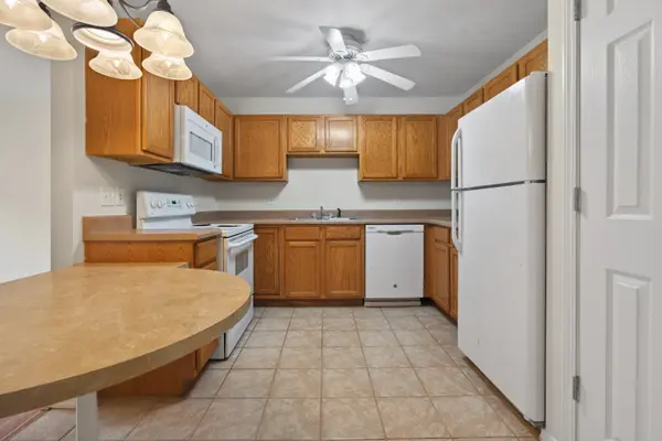 3 Ross DR #6, Bloomington, IL 61701