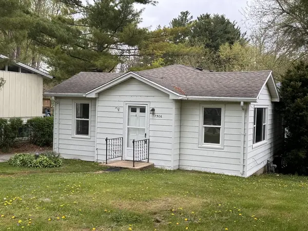7506 Algonquin RD, Wonder Lake, IL 60097