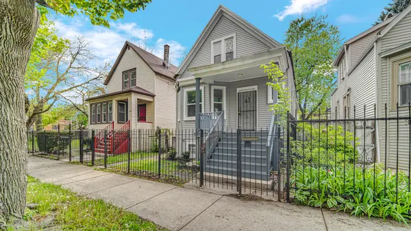1114 N Waller AVE, Chicago, IL 60651