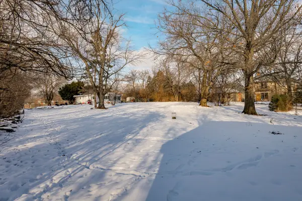 2985 87th ST, Darien, IL 60561