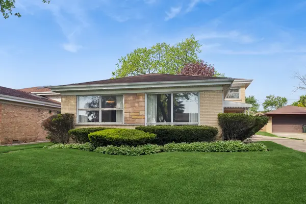 8538 N Oketo AVE, Niles, IL 60714