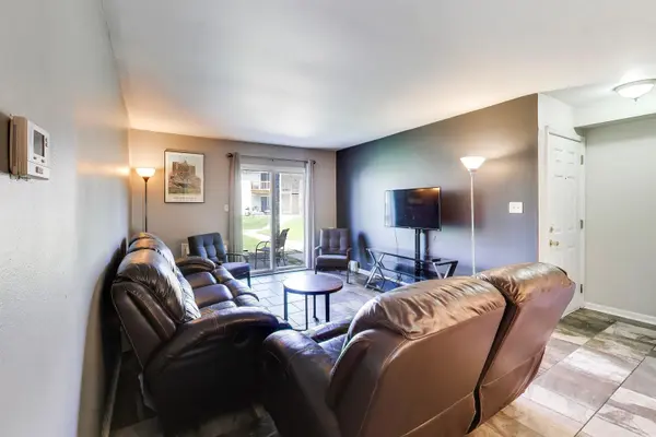 2400 LIGHT RD #112, Oswego, IL 60543